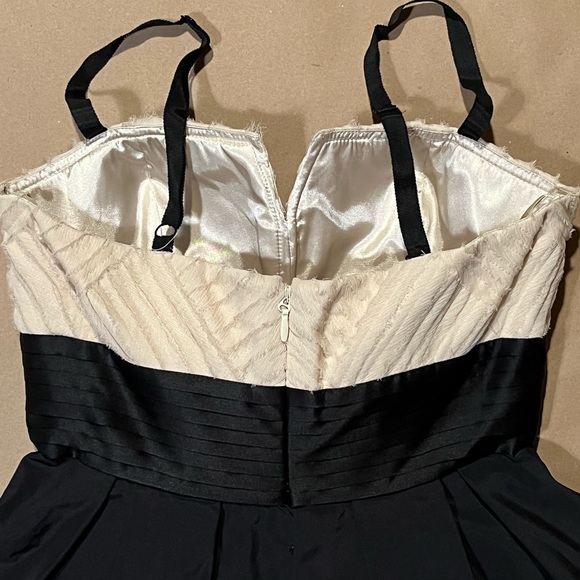 ✨NWoT✨🏷BCBGMAXAZRIA: Black/Cream Fit & Flare Tuxedo Cocktail🍸Dress - Picture 5 of 15